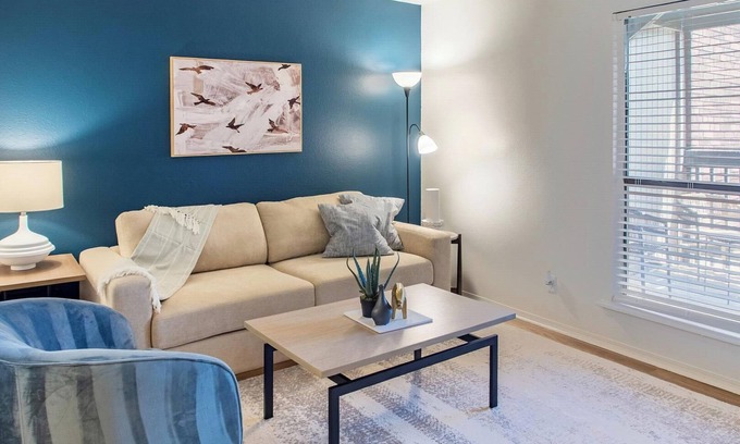 South Tulsa Apartment | Landing at Echo Trail Apartments - 1 Bedroom in.