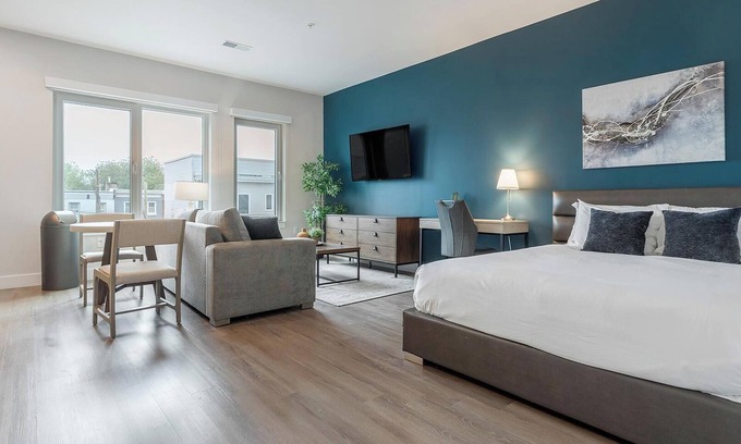 Kensington Apartment | Landing at Hagert and York - Studio in East Ken.