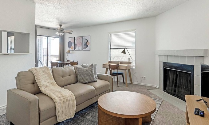 Windsor Park Apartment | Landing at Mueller Flats - 2 Bedrooms in Windso.