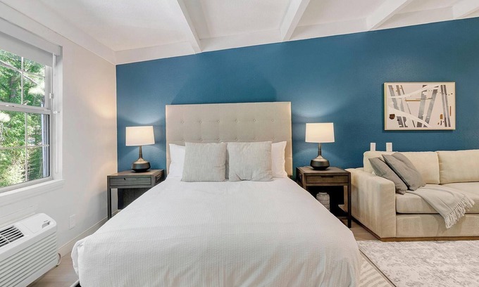 Northeast Raleigh Apartment | Landing at The Harrison - Studio in Northeast R.