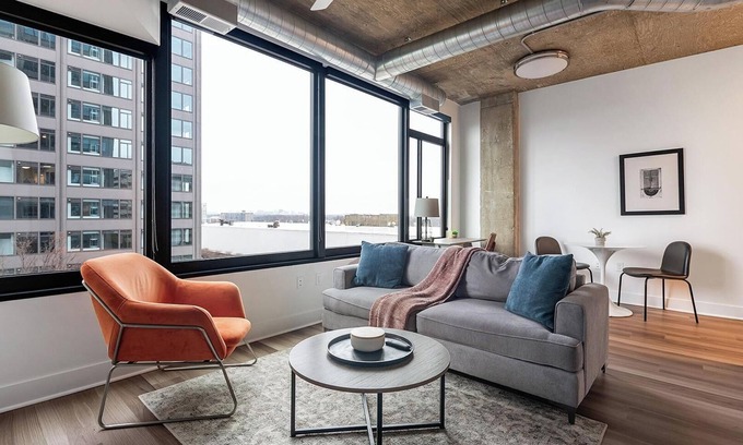 Baileys Crossroads Apartment | Landing at Three Collective - 1 Bedroom in Fall.