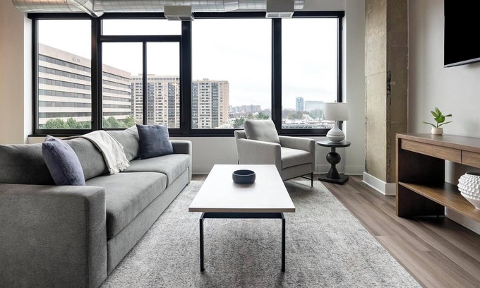 Baileys Crossroads Apartment | Landing at Three Collective - 1 Bedroom in Fall.