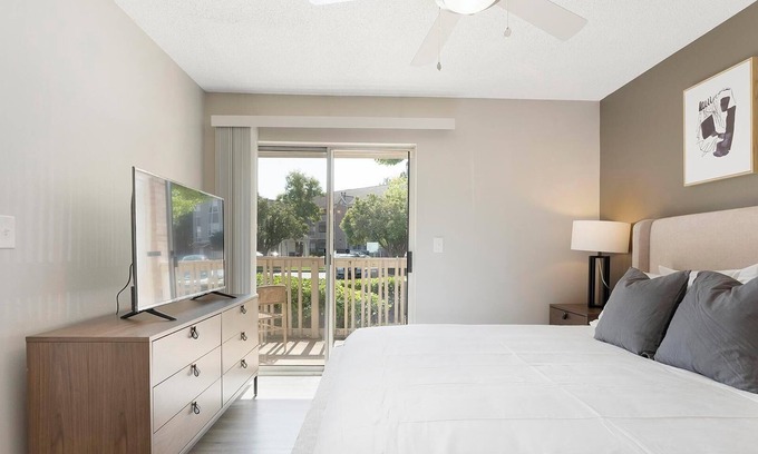 Newberry Apartment | Landing at Vanguard - 1 Bedroom in Newberry