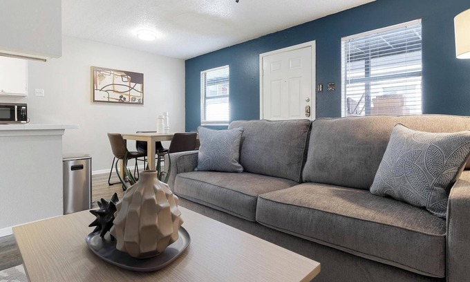 Southside Apartment | Landing at Villa de Oro - 1 Bedroom in South Sa.