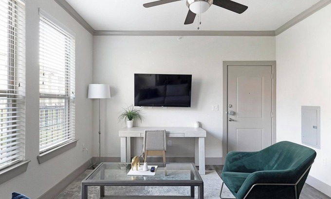 Manor Apartment | Landing | Beautiful 1BD, Gym, Clubhouse