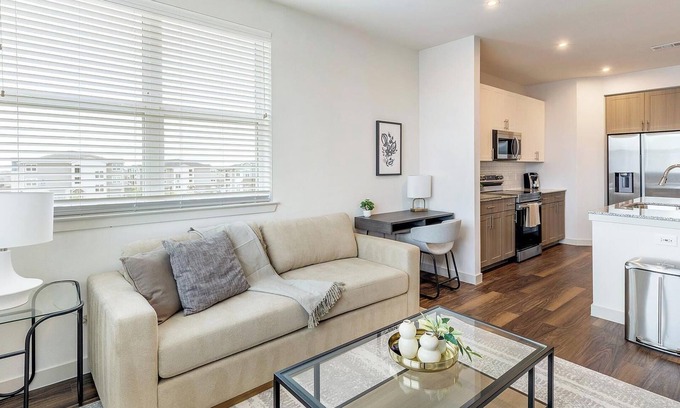 Fate Apartment | Landing | Beautiful 1BD, Gym, Pool