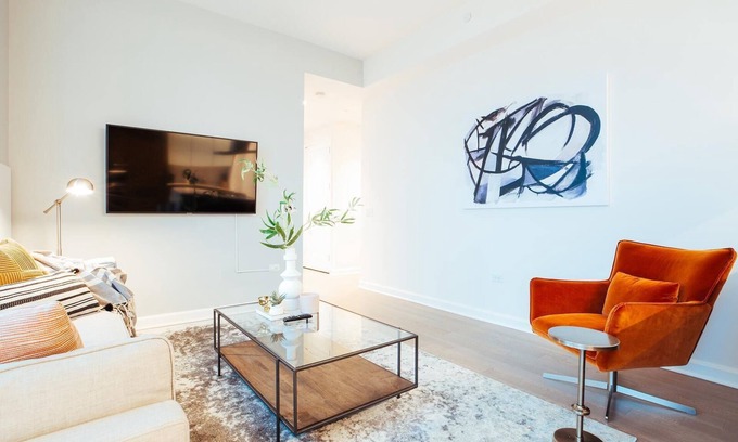 Wimauma Apartment | Landing | Beautiful 2BD, Pool, Gym