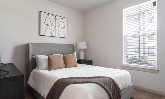 Pflugerville Apartment | Landing | Chic 1BD, Clubhouse, Gym