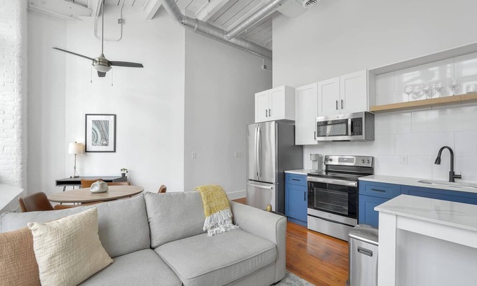 Greenville Apartment | Landing | Chic 2BD, Gym, Yoga Studio