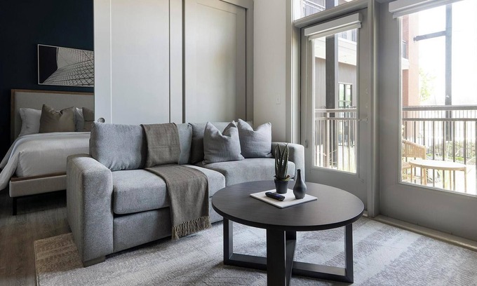 MLK Apartment | Landing | Modern Studio, Yoga Studio, Gym