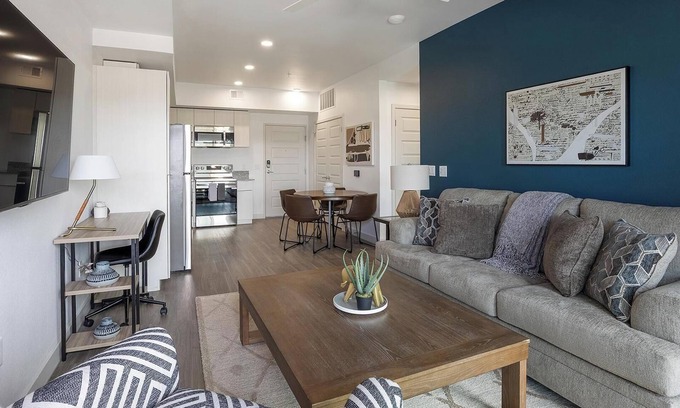 North Mountain Apartment | Landing | Spectacular 2BD, Pool, Gym