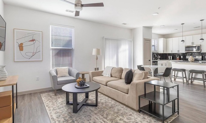 Fort Worth Apartment | Landing | Spectacular 2BD, Gym, Pool