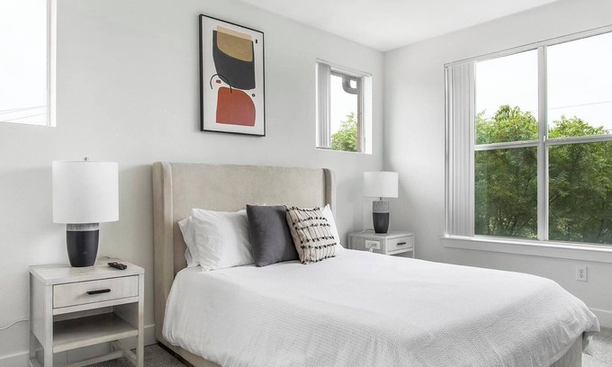 Park Central Apartment | Landing | Stunning 2BD, Clubhouse, Gym