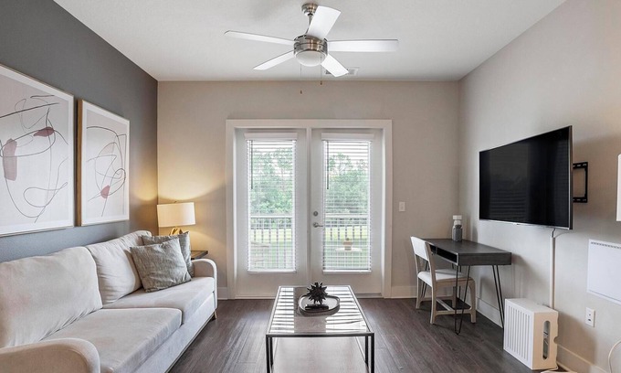 Newberry Apartment | Landing | Stylish 1BD, Gym, Pool