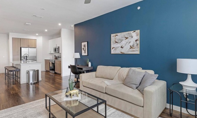 Fate Apartment | Landing | Stylish 2BD, Gym, Pool