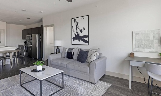 Vickery Meadow Apartment | Landing | Stylish 2BD, Gym, Pool
