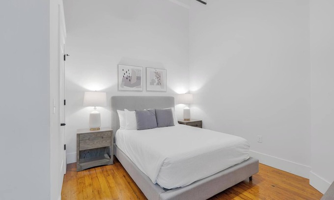 Greenville Apartment | Landing | Stylish 2BD, Yoga Studio, Gym