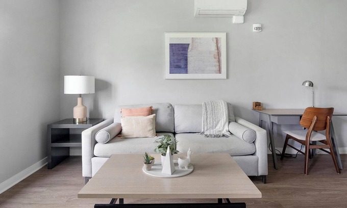 Nashville Apartment | Landing | Stylish Studio, Pool, Gym