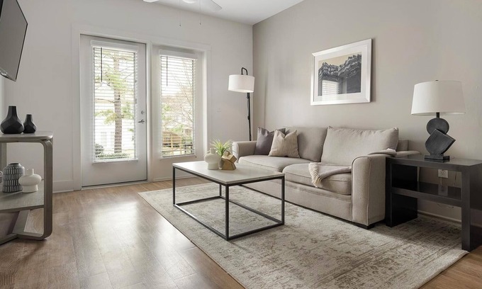 Fort Mill Apartment | Landing at The Mason at Six Mile Creek - 1 Bedr.