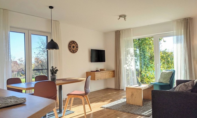 Bitzenhofen Apartment | Landsuite Heiligenberg, 67 sqm, 2 bedrooms, max. 4 persons