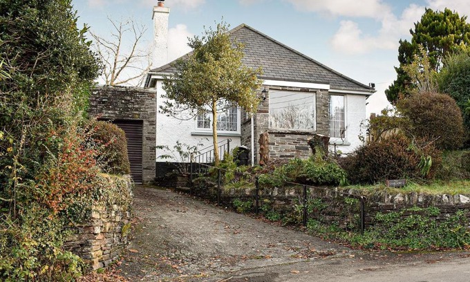 Walkhampton House | Lansdowne