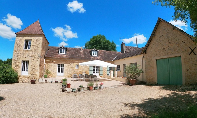 Val de Louyre et Caudeau House | Large, quiet family home with swimming pool (Household linen and towels included)