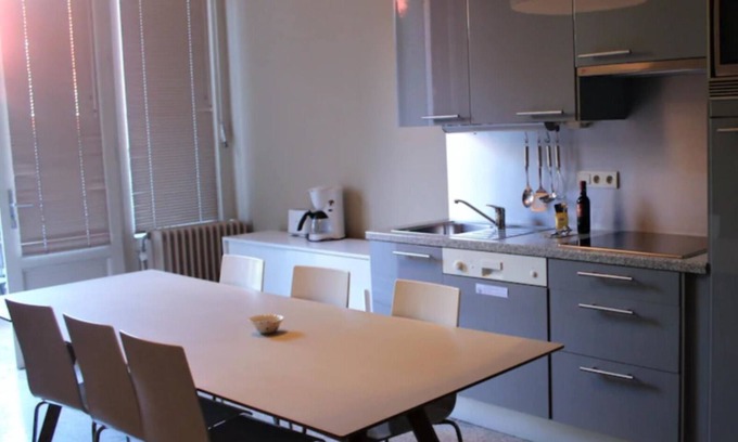 Upper Town Apartment | Large 2-Bedroom Apartment. Fully equipped. Great location!