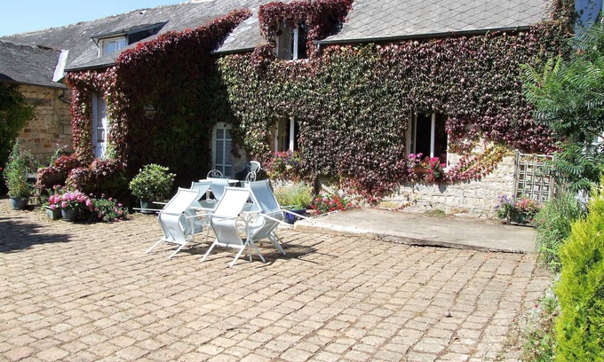 Juvigny-sous-Andaine Apartment | Large 3 bedroom Apartment in the French, Normandy Countryside.