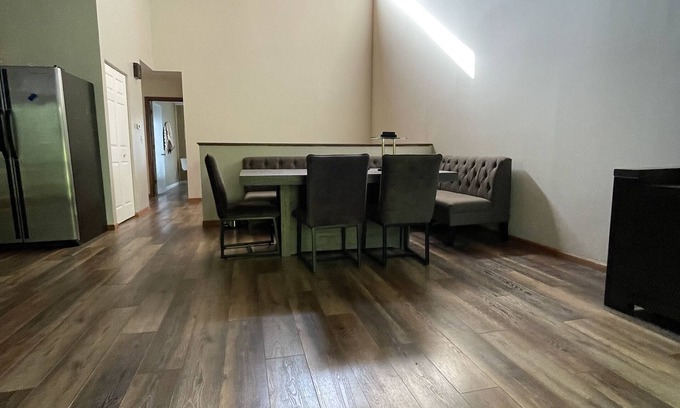 Apple Valley House | large 3 beds 2 bath Townhome with 20' high ceiling and stone fire place.