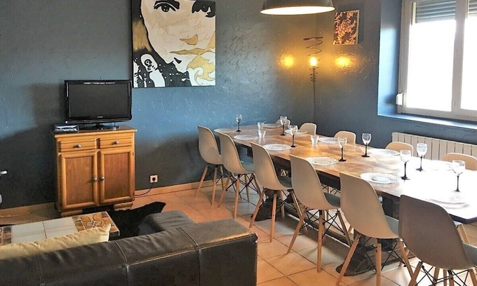 Montferrand-le-Chateau Apartment | Large 3 bedroom gite, near Besançon with private terrace and parking