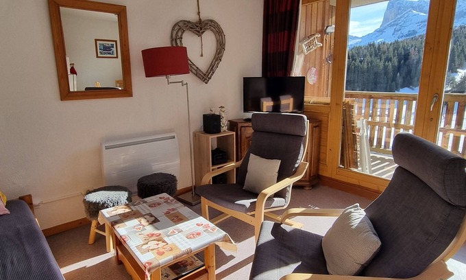 Saint-Etienne-en-Devoluy Apartment | Large 3-room/6-room apartment in the heart of the resort - south-facing