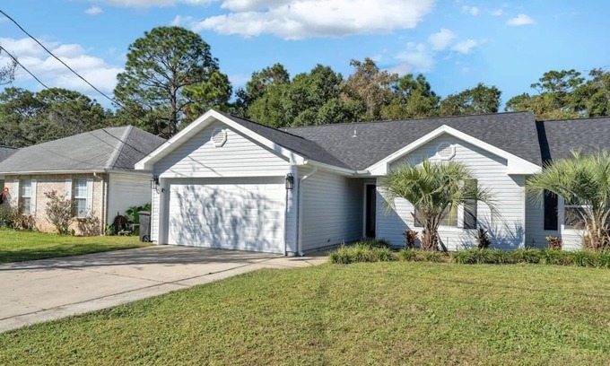 Wright House | Large 3BR Family Home Base in Fort Walton Beach
