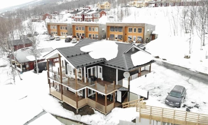 Hemavan House | Large 8-9-Bed Central Ski innOut House in Hemavan