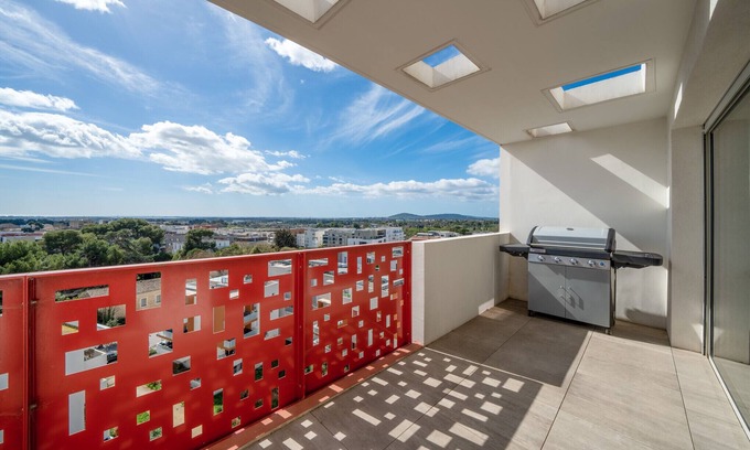 Ovalie Apartment | Large and bright nest with a clear view of the sea