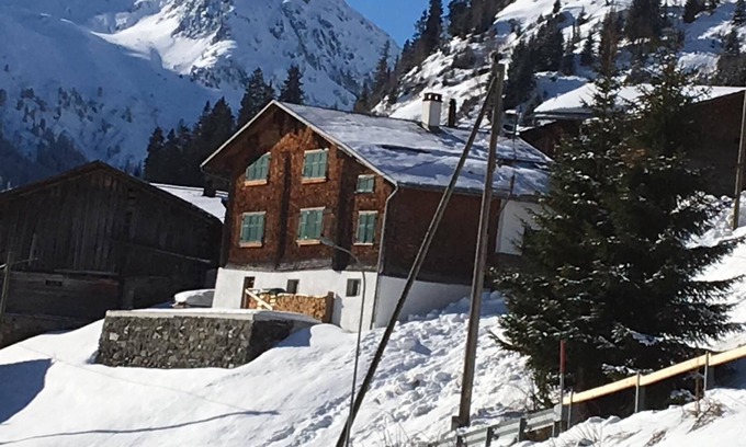 Medel Ski Chalet | Large and cosy family chalet in a hamlet, 15' from Disentis