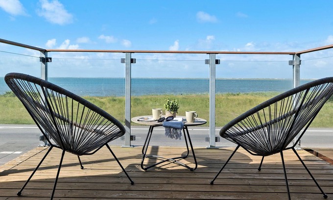 Krik House | Large and inviting vacation home in a direct location on Krik Bay.