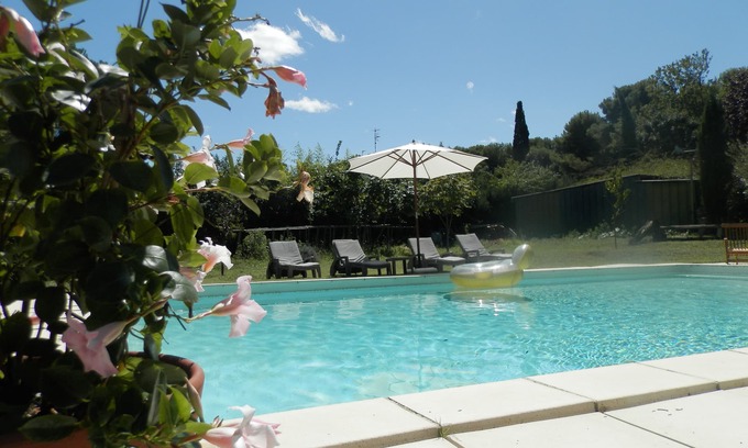 Aiguerelles House | Large charming studio of 45m2 with swimming pool in a wooded park of 5000m2