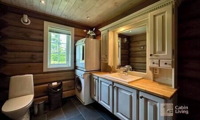 Ringsaker House | Large cozy log cabin with sauna and nice view