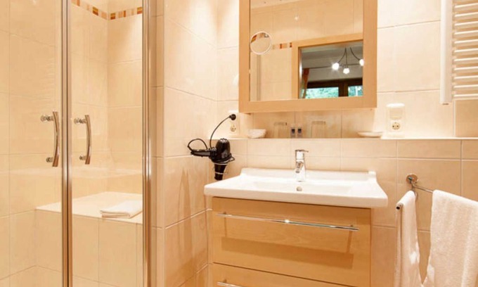 Schonbach Apartment | Large double room - Landgasthaus Zum Kreuzberg
