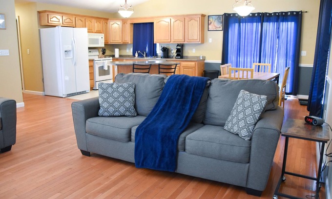 Berlin House | Large four bedroom, two bathroom house. ATV from front door!