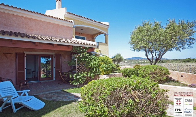 Porto Pozzo House | Large four-room apartment, residence with swimming pool, 350 meters from the beach, SEA VIEW