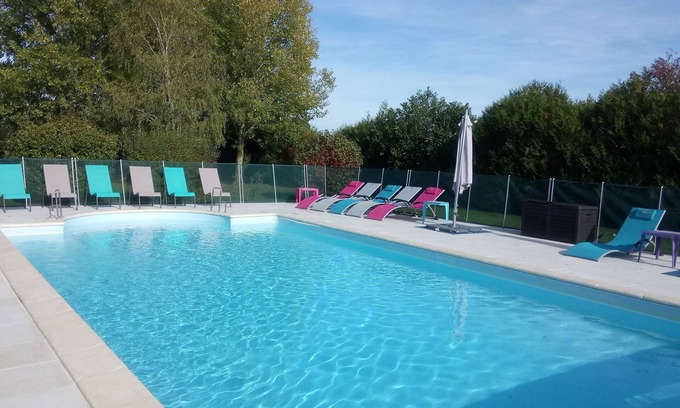 Chambourg-sur-Indre House | Large Gite La Champeigne for 15 people with Heated Outdoor Pool *
