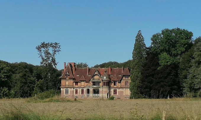 Paimpont House | Large gîte in the heart of the Brocéliande forest, unique pond view