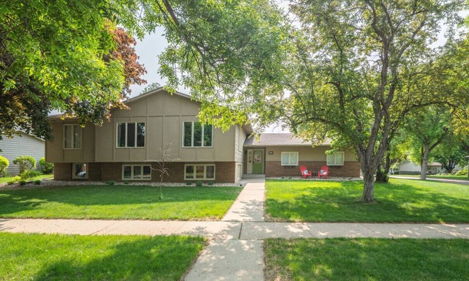 Sioux Falls House | Large home perfect for BIG families located in quiet, east-central Sioux Falls