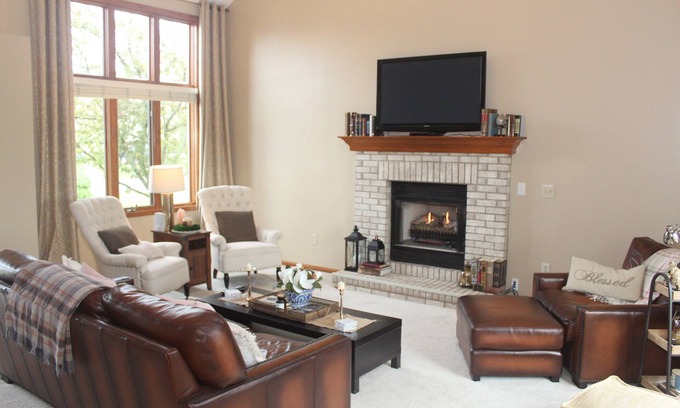 Saint Marys Allen County House | large house, fenced yard, patio
