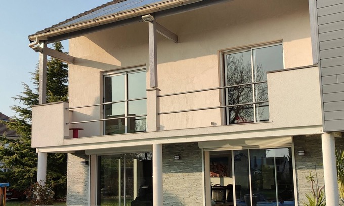 Herblay House | Large house with heated swimming pool, near Paris, Vexin and Châteaux (Versailles)