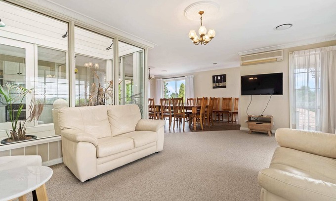Kelso House | Large Kelso Family Home - Flexible Bedding