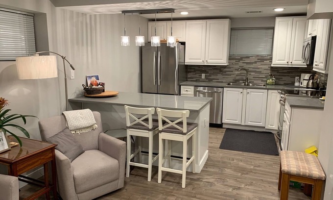 Coquitlam House | Large kitchen/in suite laundry/Self Contained, Central location.