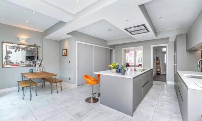 Walpole House | Large, Light & Airy 4 Bedroom Home on Quiet Road