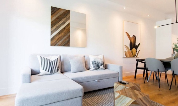 Little Italy Apartment | Large modern 2 bedroom condo in Little Italy plus garage